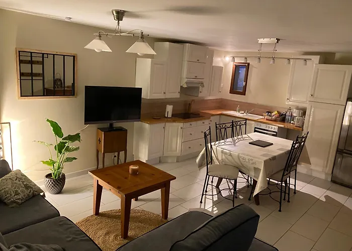 Holiday home Les Charmes De L'yeres